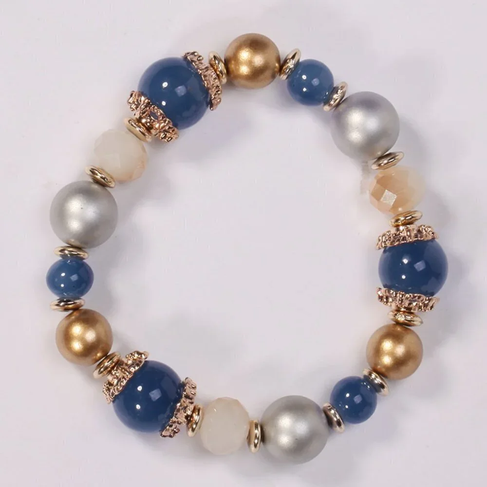 Multilayer Leaf Pendant Bracelet